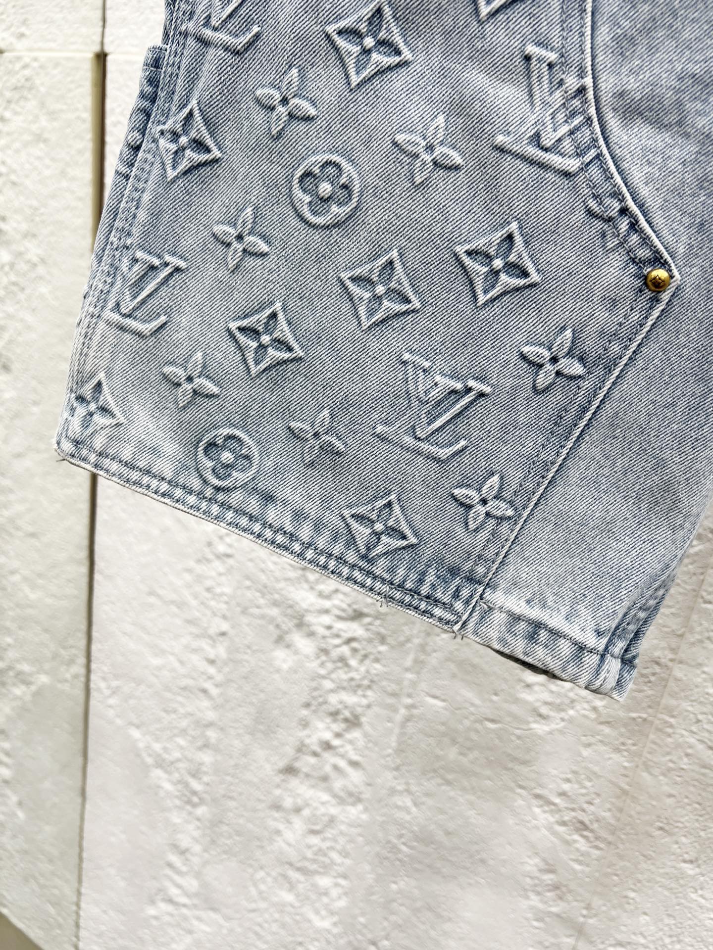 Louis Vuitton Embossed Denim Shorts - Stylish & Durable Workwear for Men & Women 8 i1756281729876 3224 0 6