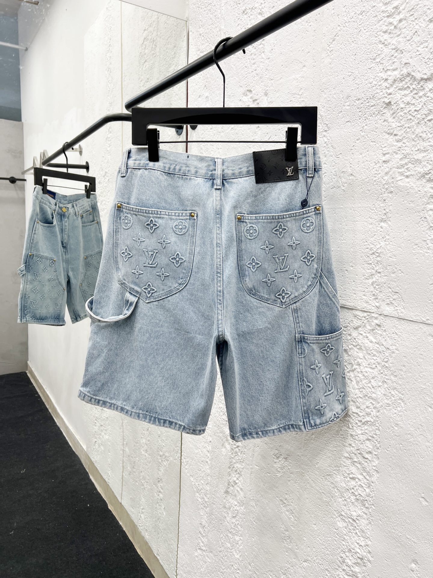 Louis Vuitton Embossed Denim Shorts - Stylish & Durable Workwear for Men & Women 3 i1756281729967 6795 0 1