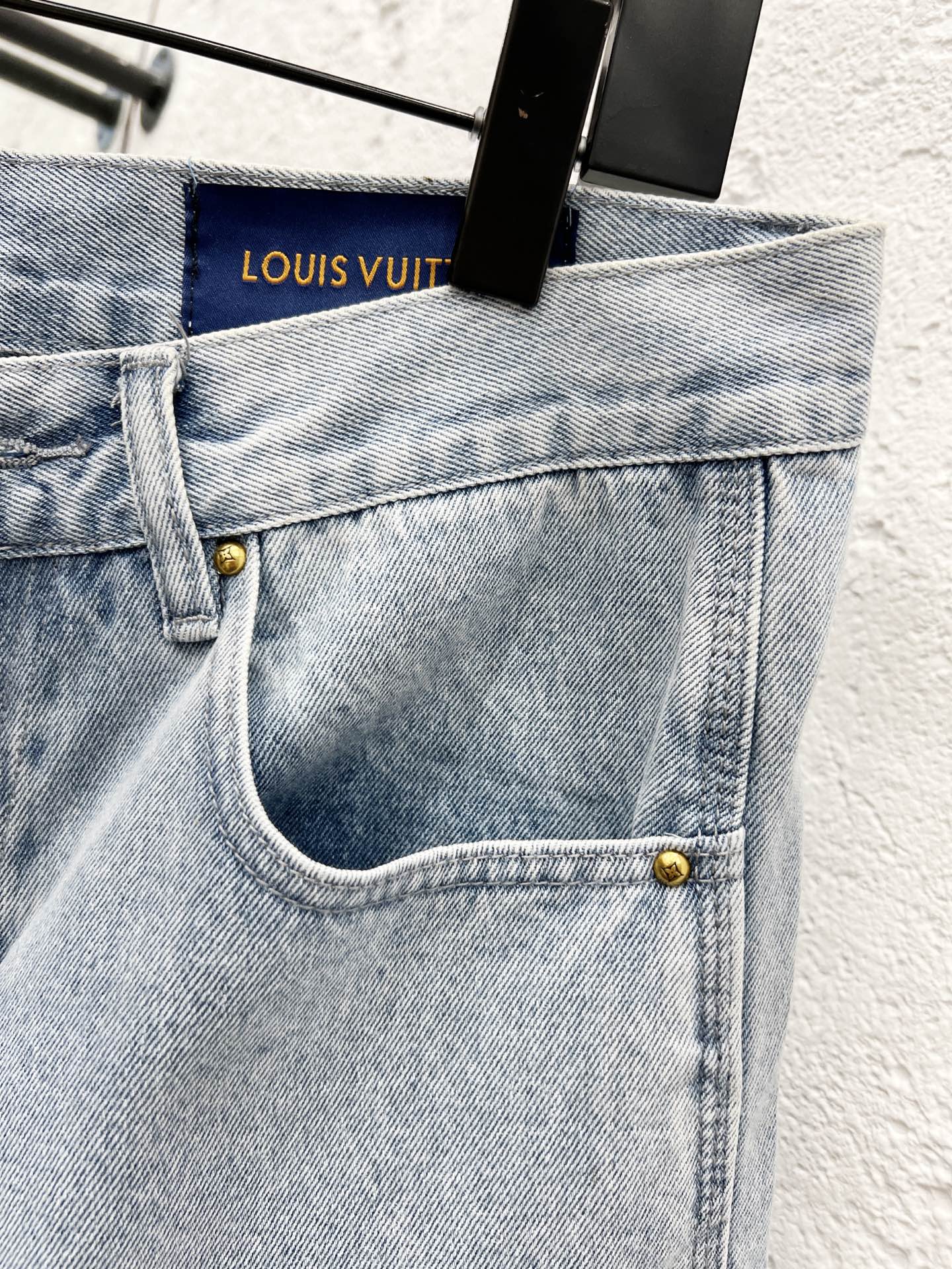 Louis Vuitton Embossed Denim Shorts - Stylish & Durable Workwear for Men & Women 4 i1756281730043 4136 0 2