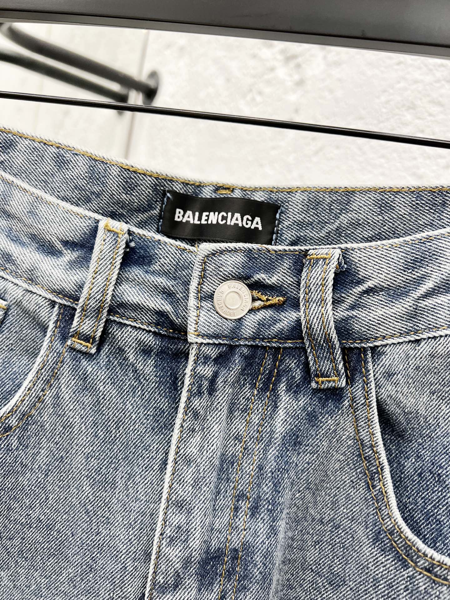 Balenciaga Straight-Leg Denim Jeans with Logo Print in Blue 5 i1756282238889 7409 0 3