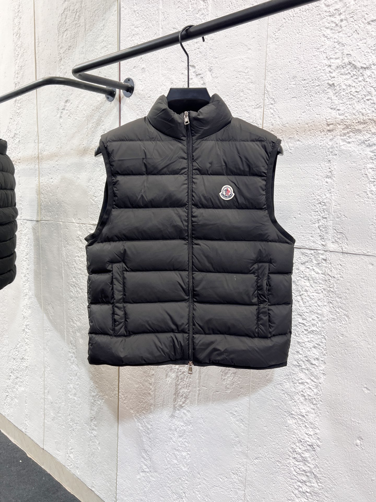 Número de modelo: Y22 Nuevo otoño-invierno 2025 🆕 Chaqueta de plumas para parejas. Réplica 1:1 con herrajes personaliz…