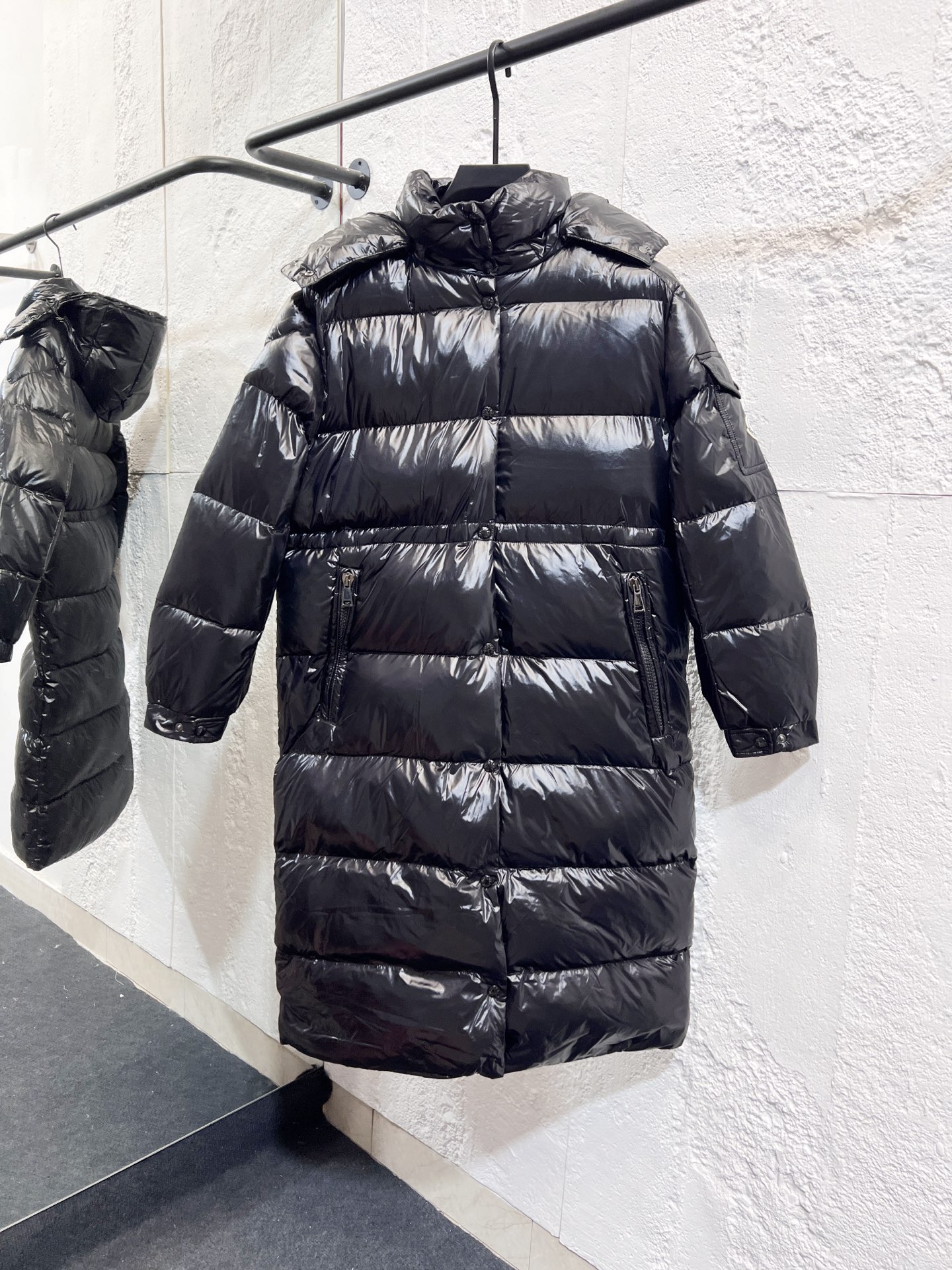 Modelo: Y28 Nuevo estilo de otoño/invierno 2025 🆕 Chaqueta de plumas larga para parejas. Accesorios de metal personali…