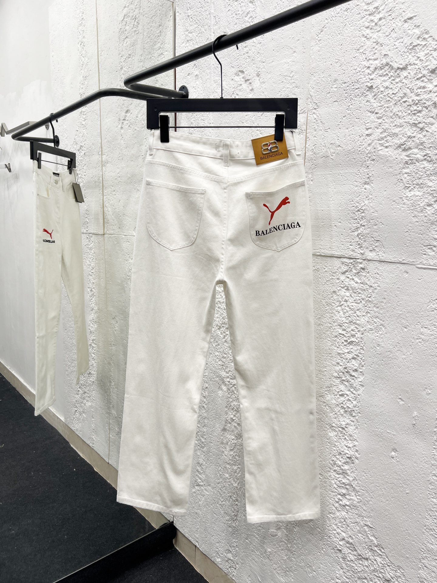 Balenciaga Classic New Letter Printed Logo Jeans - Stylish & Comfortable 3 i1758853768803 5870 0 1