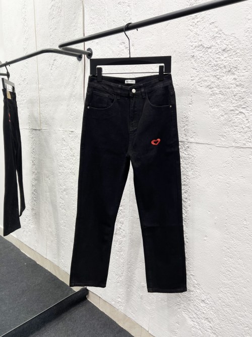 Balenciaga Black Denim Jeans with Heart Logo, Fashionable and Comfortable 10 Balenciaga Black Denim Jeans with Heart Logo, Fashionable and Comfortable