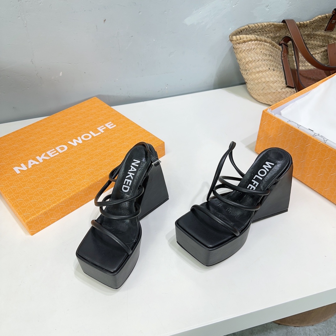 High-Quality Fox Head Sandal Slippers by NAKED: Luxury Design with Bold Details - 图片 9