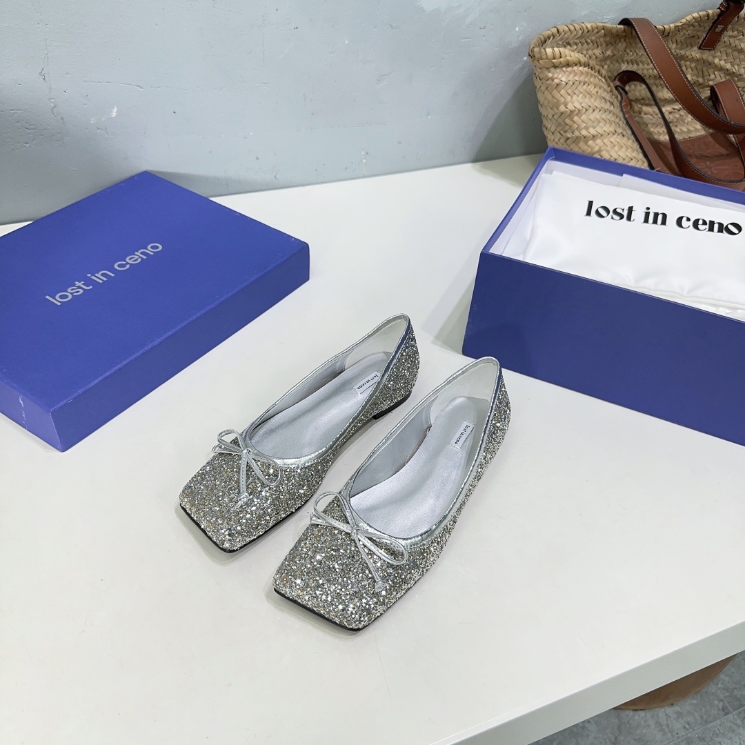 High-Quality Ballet Shoes with Mixed Sheep Hides and Glits Skins.