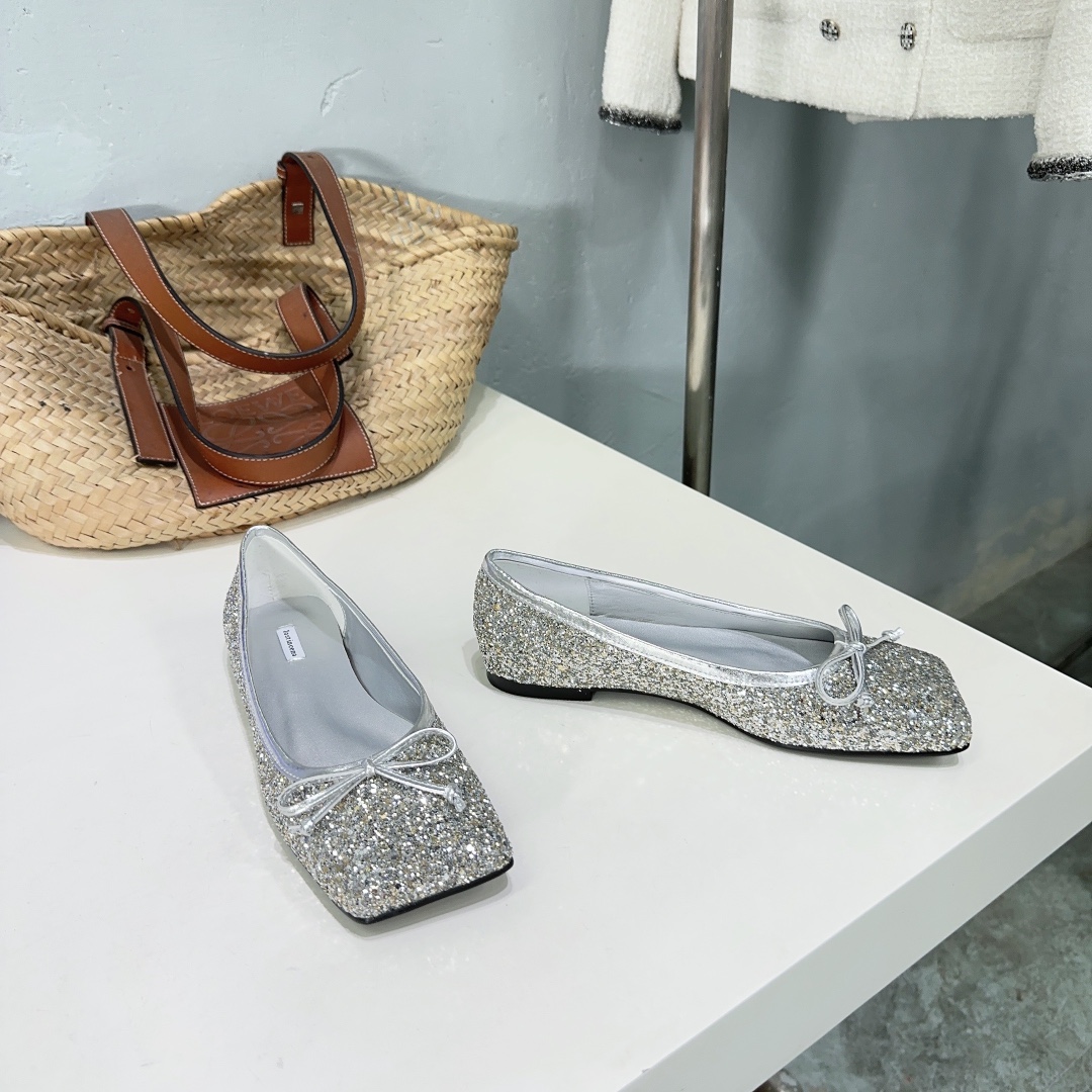 High-Quality Ballet Shoes with Mixed Sheep Hides and Glits Skins. - 图片 6