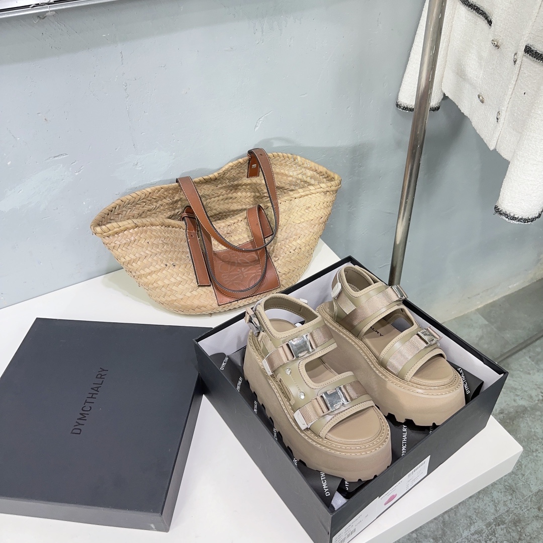 High Quality 650 Cowskin Platform Shoes: Stylish, Durable, and Comfortable Sizes 35-40 - 图片 2