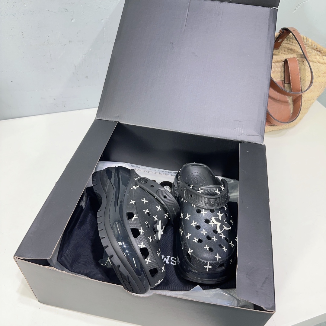 High Quality Exit 675: Brand-Made Cave Shoes with Popular Elements - 图片 3