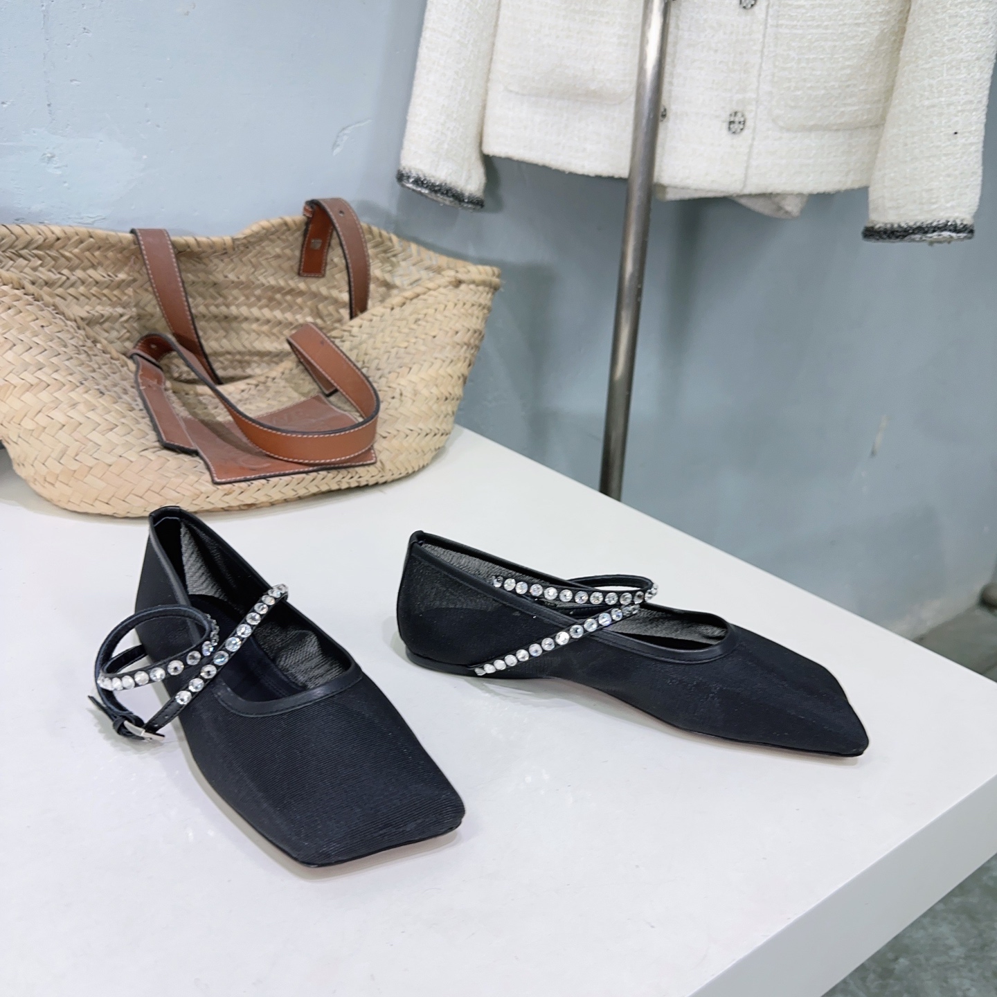 High Quality French Ballet Shoes with Original Gauze and Czech Drilling – Amina Muaddi 2025 Collection - 图片 3