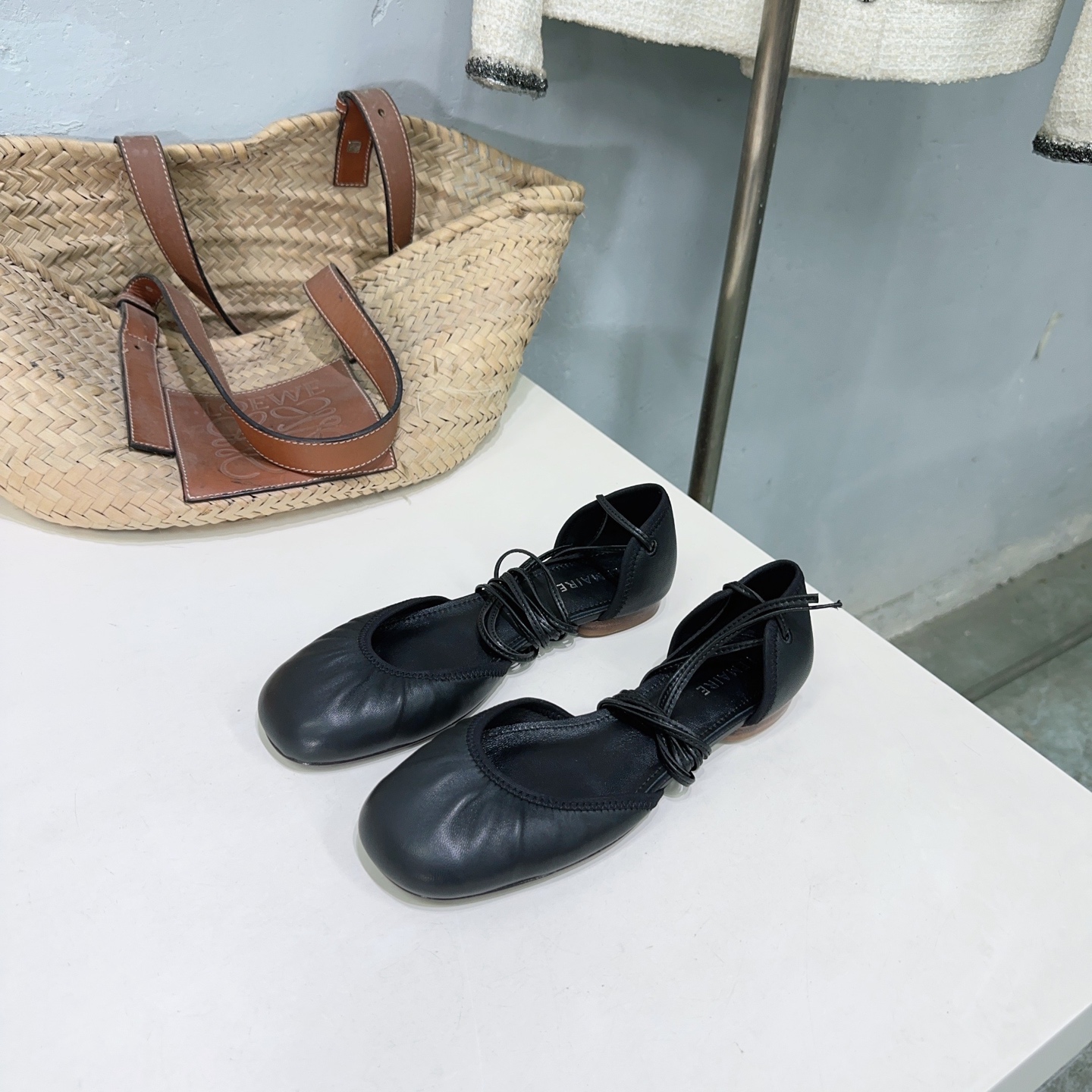 “LEMAIRE Mary Jane Ballet Shoes: High-Quality Italian Imports in Lazy Chicken Yellow” - 图片 3
