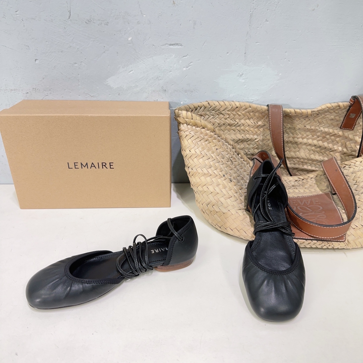 “LEMAIRE Mary Jane Ballet Shoes: High-Quality Italian Imports in Lazy Chicken Yellow” - 图片 2