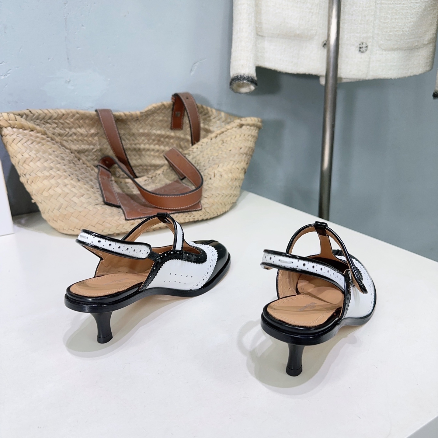 Maison Margiela Margilla 25 Spring/Summer Sandals: High-Quality, Sporty Design, Perforated Leather. - 图片 4