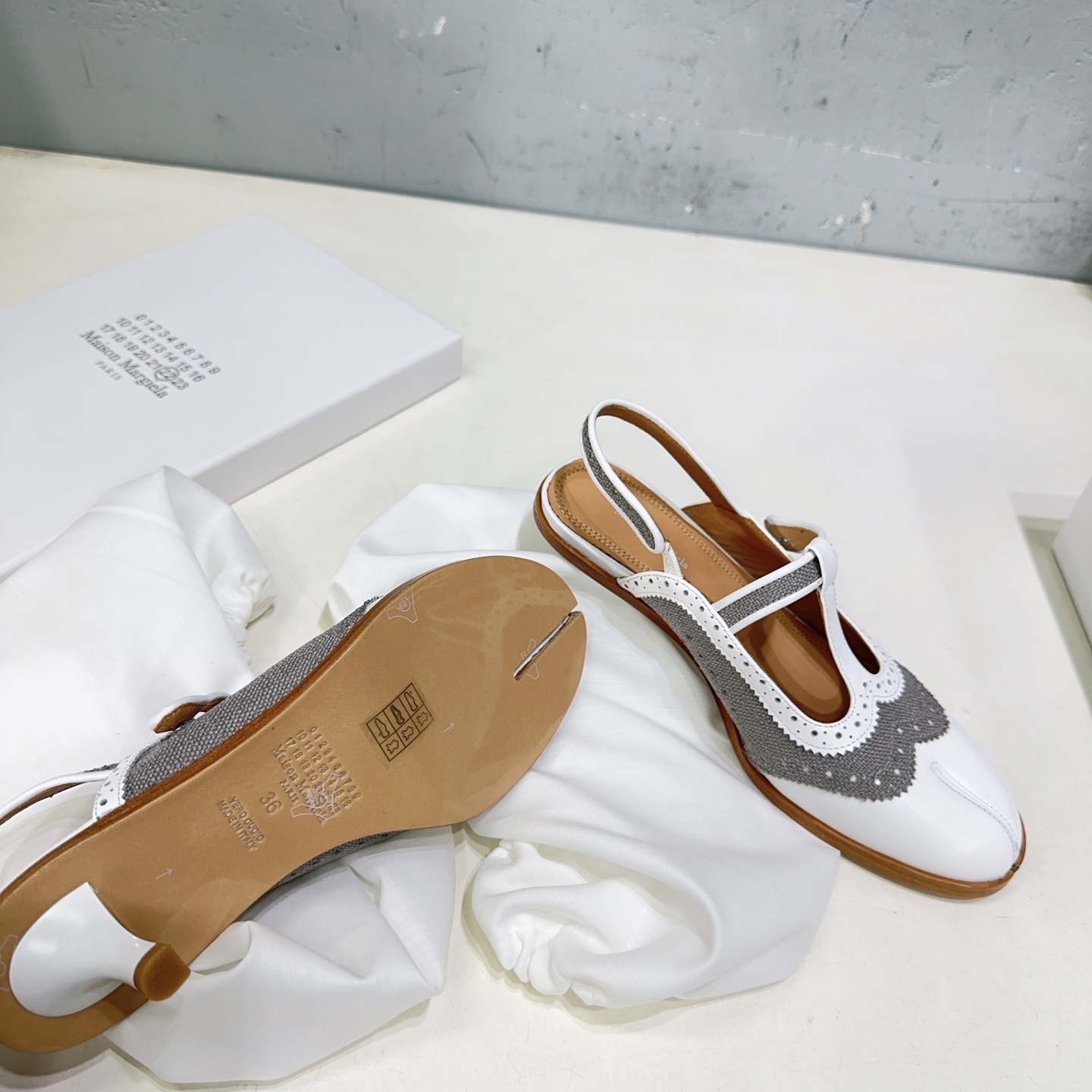 Maison Margiela Margilla Sandals: High Quality Sport Style Design in Perforated Leather - 图片 9