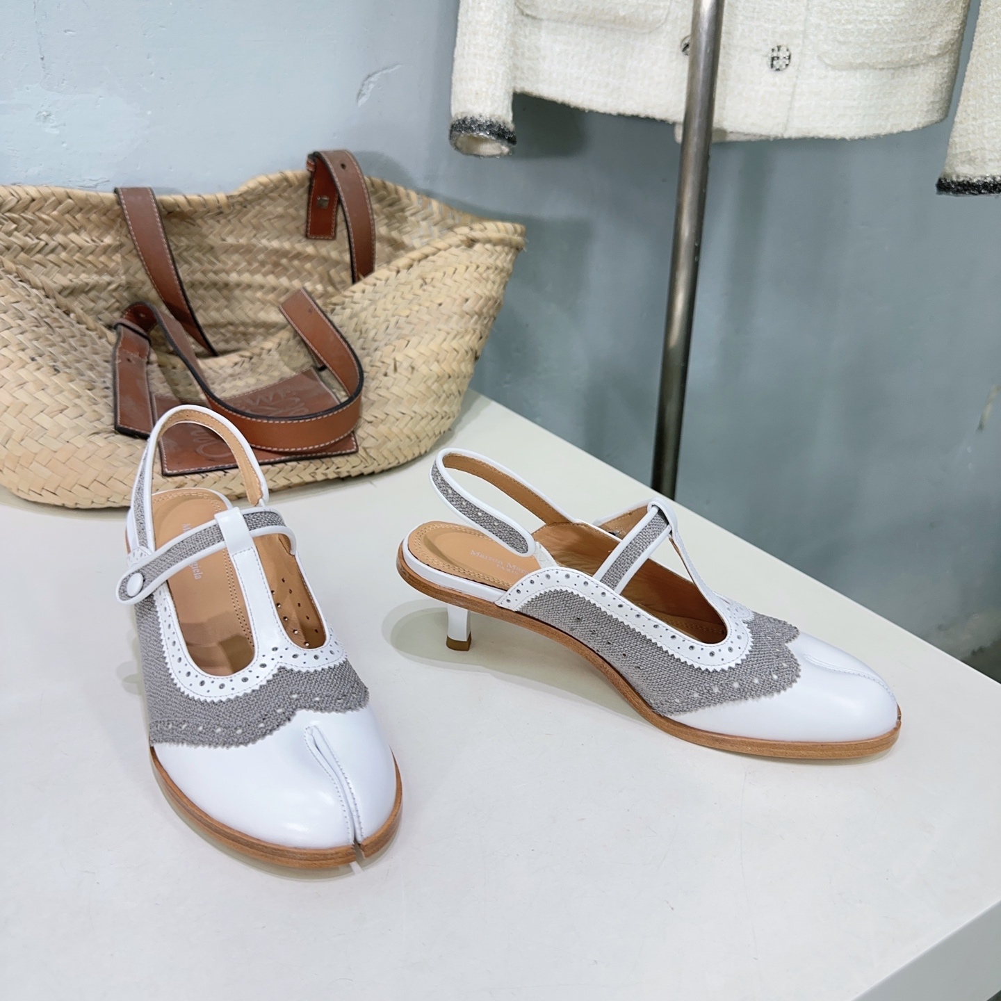 Maison Margiela Margilla Sandals: High Quality Sport Style Design in Perforated Leather