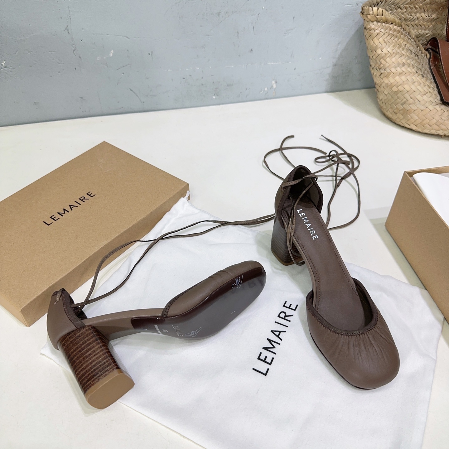 High-Quality LEMAIRE Mary Jane Ballet Shoes: Italian Import, Flat-Bedded, Heelless, 25 Seasons. - 图片 9