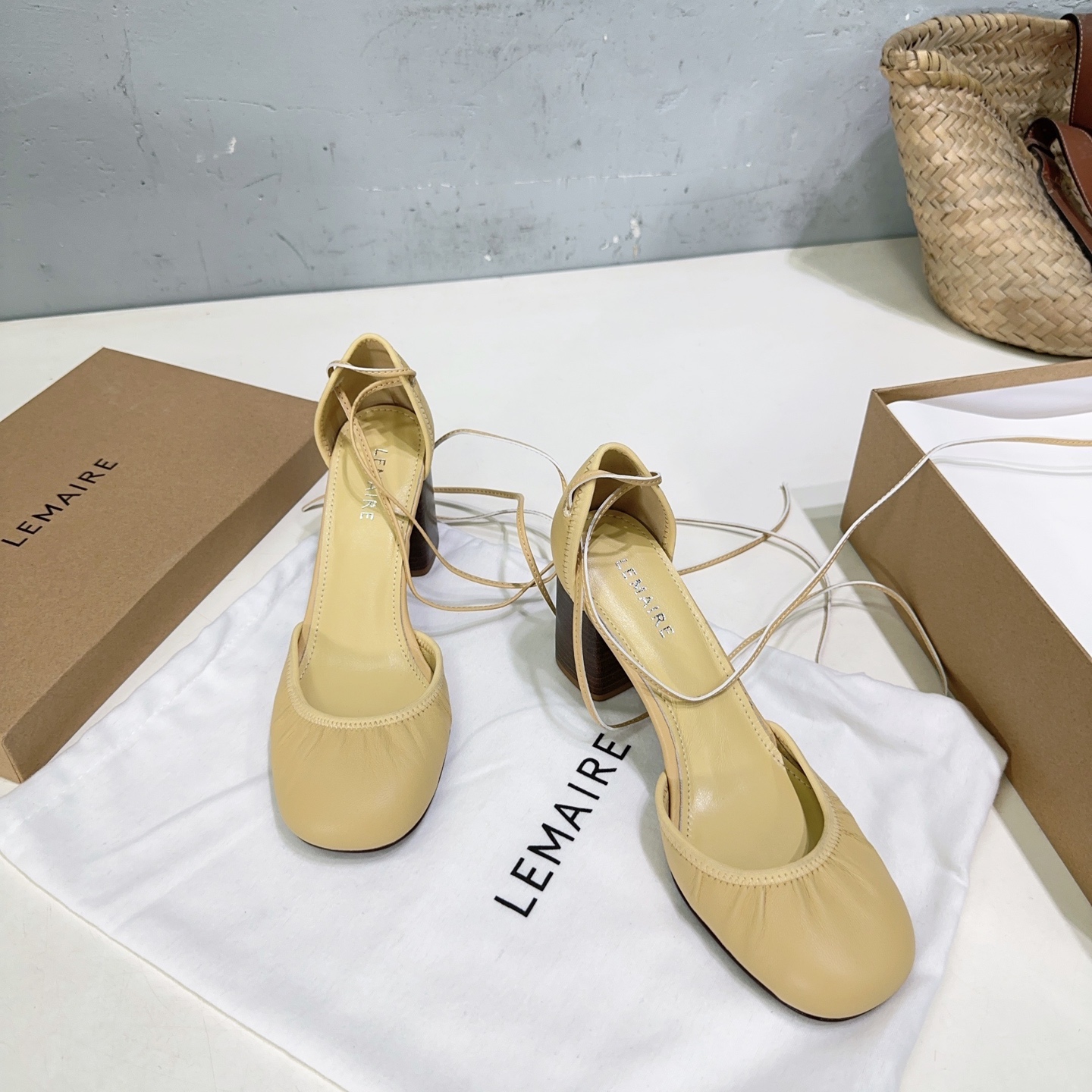 High-Quality LEMAIRE Mary Jane Ballet Shoes: Italian Imported Solids, Flat-Bottom, Heelless, Cozy, Stylish. - 图片 8