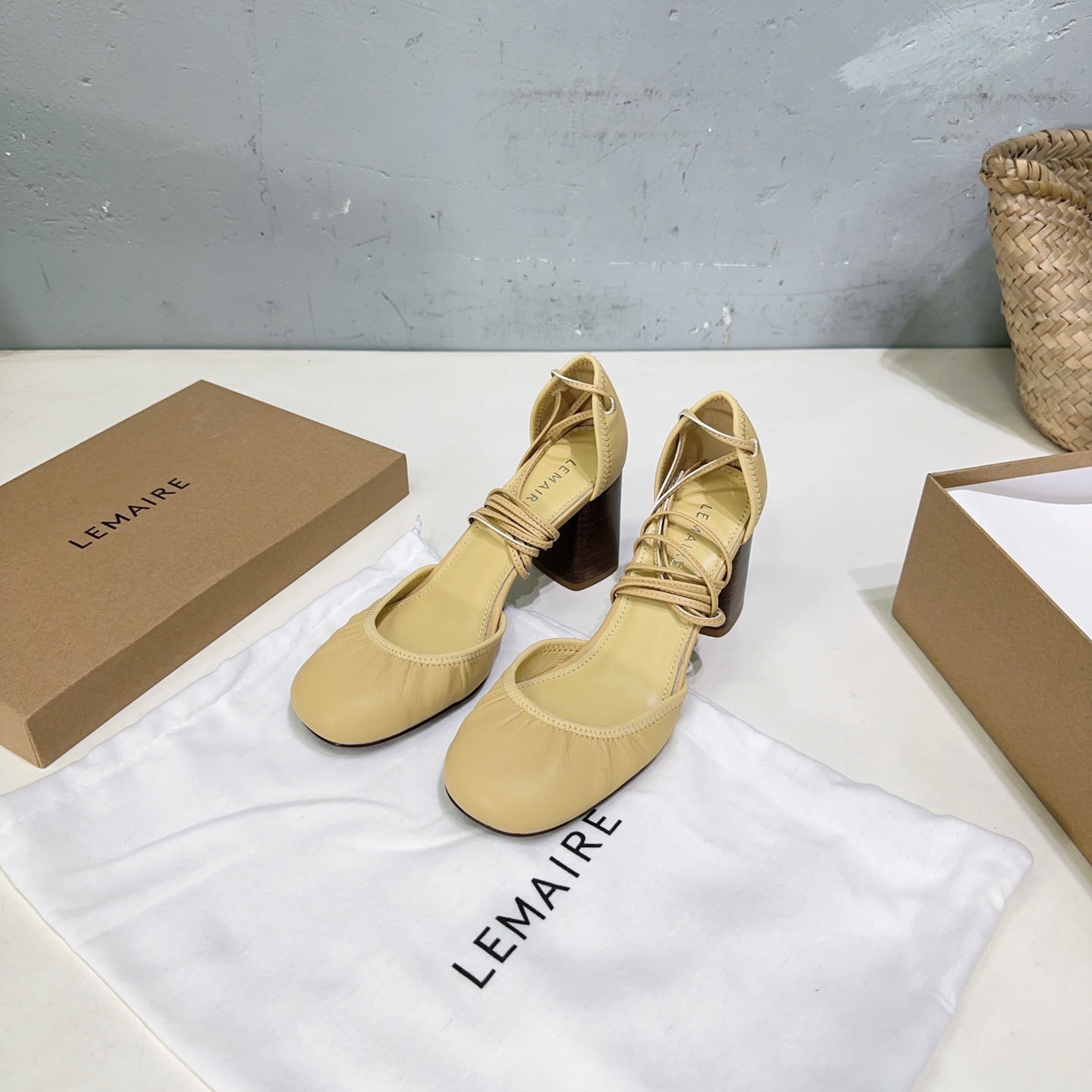 High-Quality LEMAIRE Mary Jane Ballet Shoes: Italian Imported Solids, Flat-Bottom, Heelless, Cozy, Stylish. - 图片 6