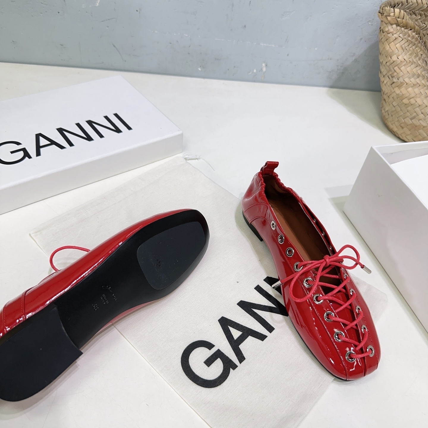 High Quality Factory-Made Shoes: 650, Small Sizes, Rubber Soles, Various Codes. - 图片 9