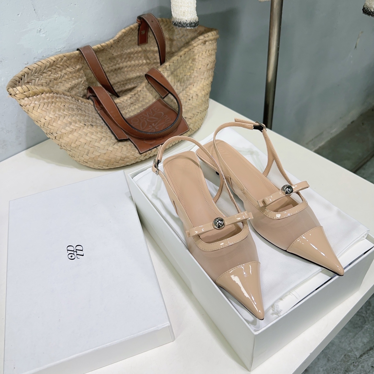 Glamorous High-Quality Sandal Sandals with Leg Stretching Effect – Oxen-Skin Detail, Various Sizes - 图片 5