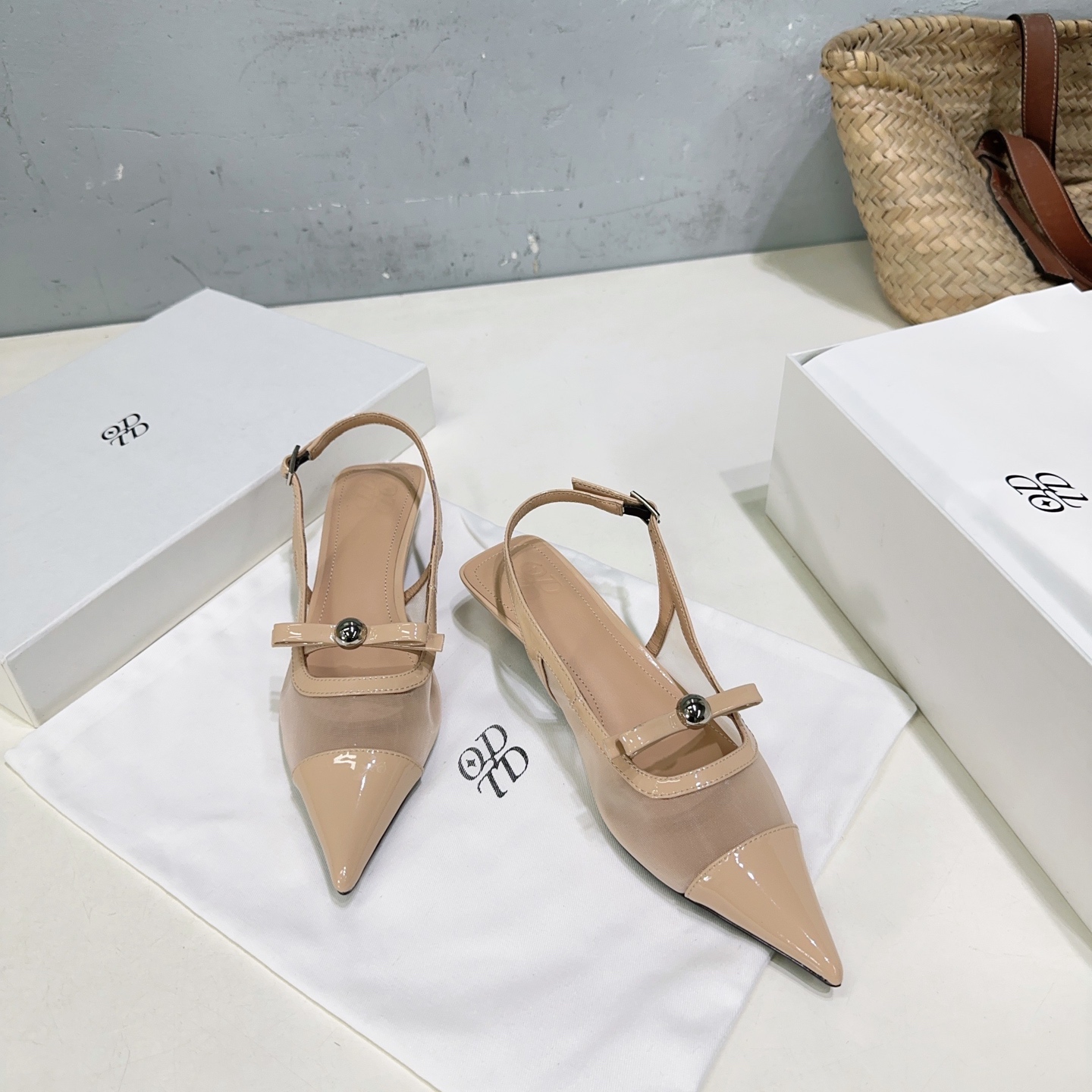 Glamorous High-Quality Sandal Sandals with Leg Stretching Effect – Oxen-Skin Detail, Various Sizes - 图片 4