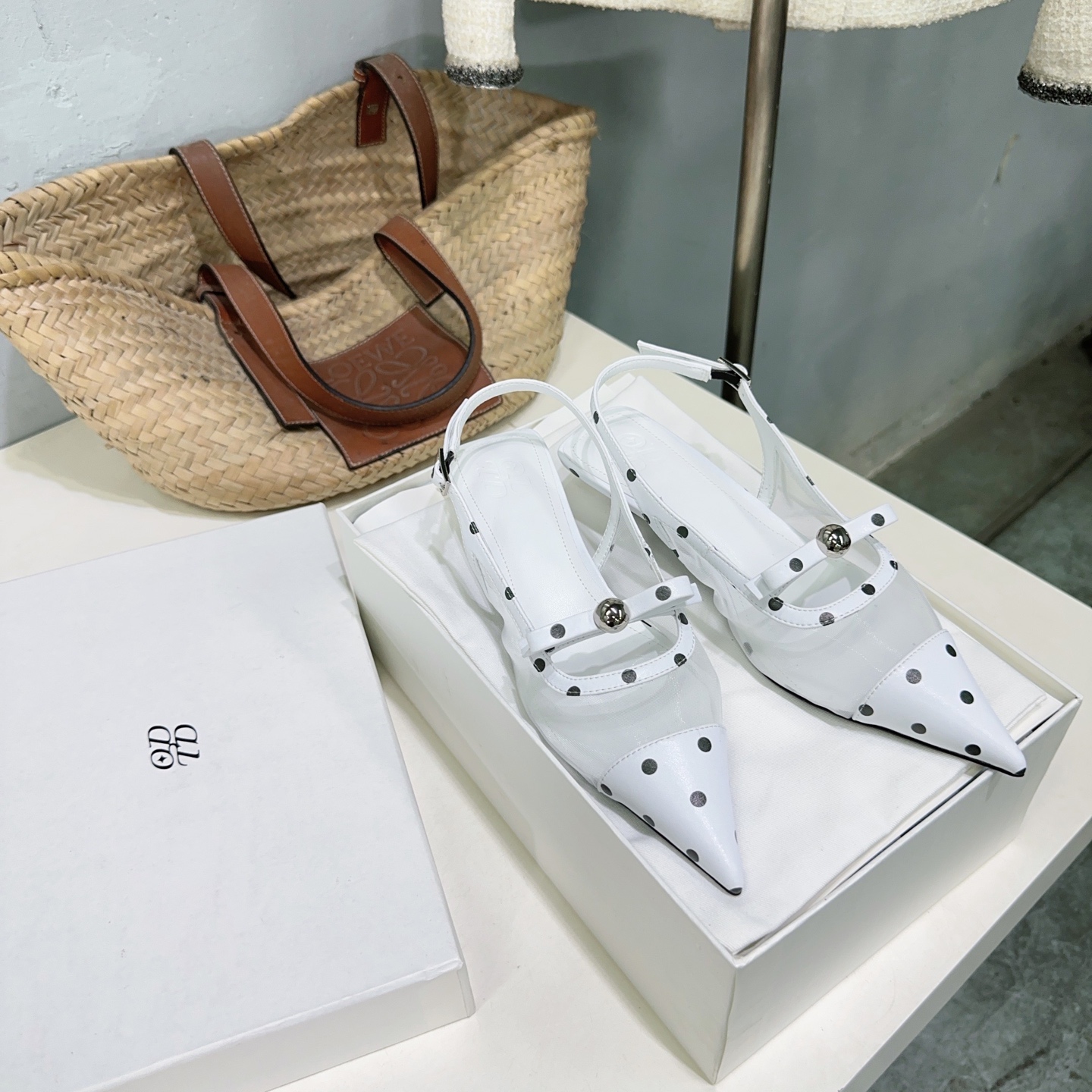 Glamorous Sandal Collection: High-Quality, Leg-Stretching Design with Oxen Skin Details - 图片 6