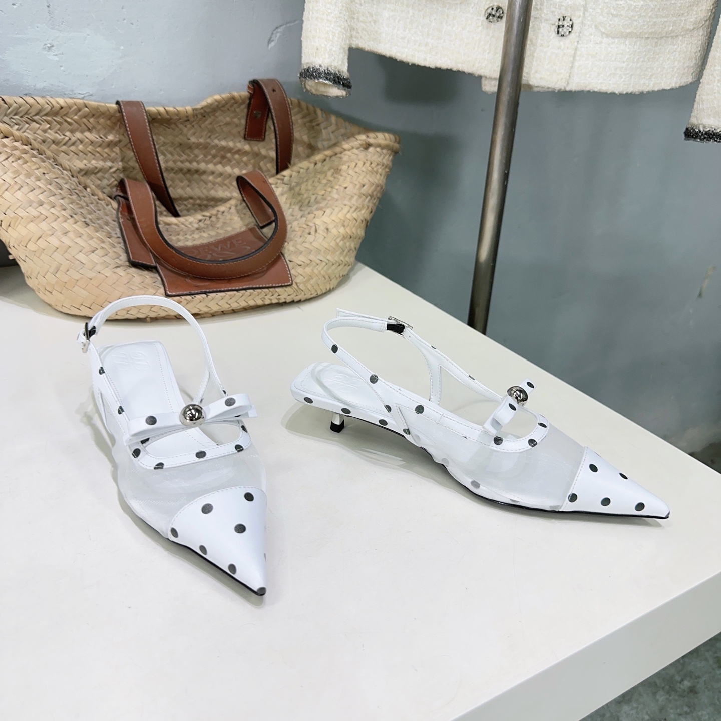 Glamorous Sandal Collection: High-Quality, Leg-Stretching Design with Oxen Skin Details - 图片 9