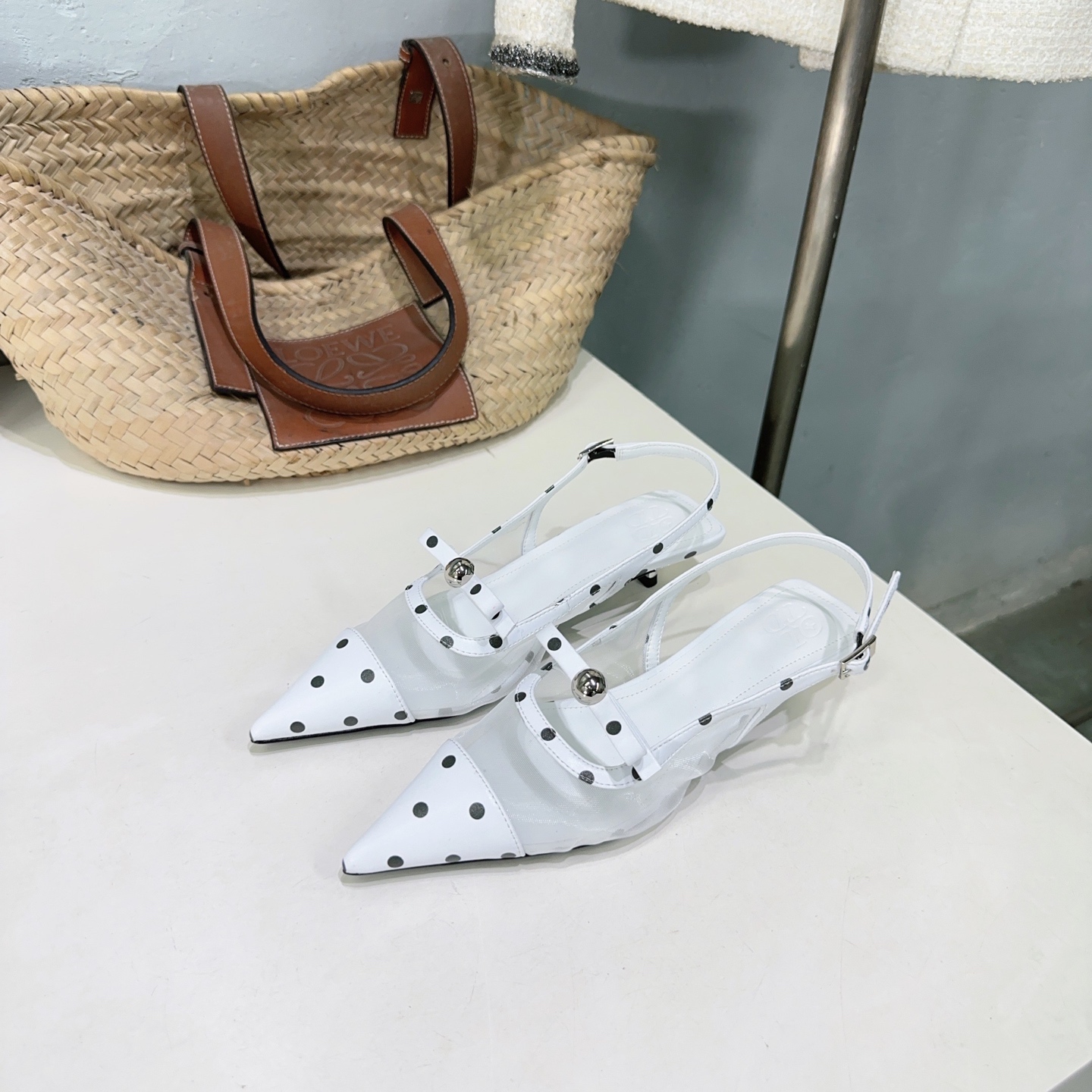 Glamorous Sandal Collection: High-Quality, Leg-Stretching Design with Oxen Skin Details - 图片 8