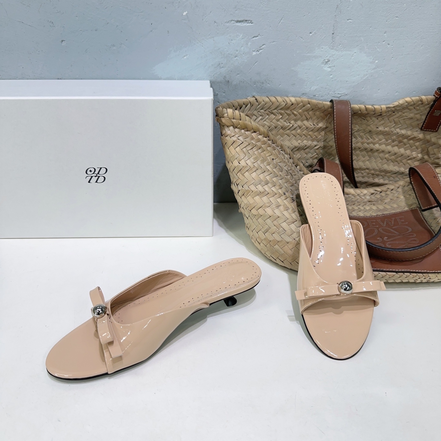 “High Quality Metallic Ball Sandals for Spring and Summer – Glamorous and Original Design” - 图片 8