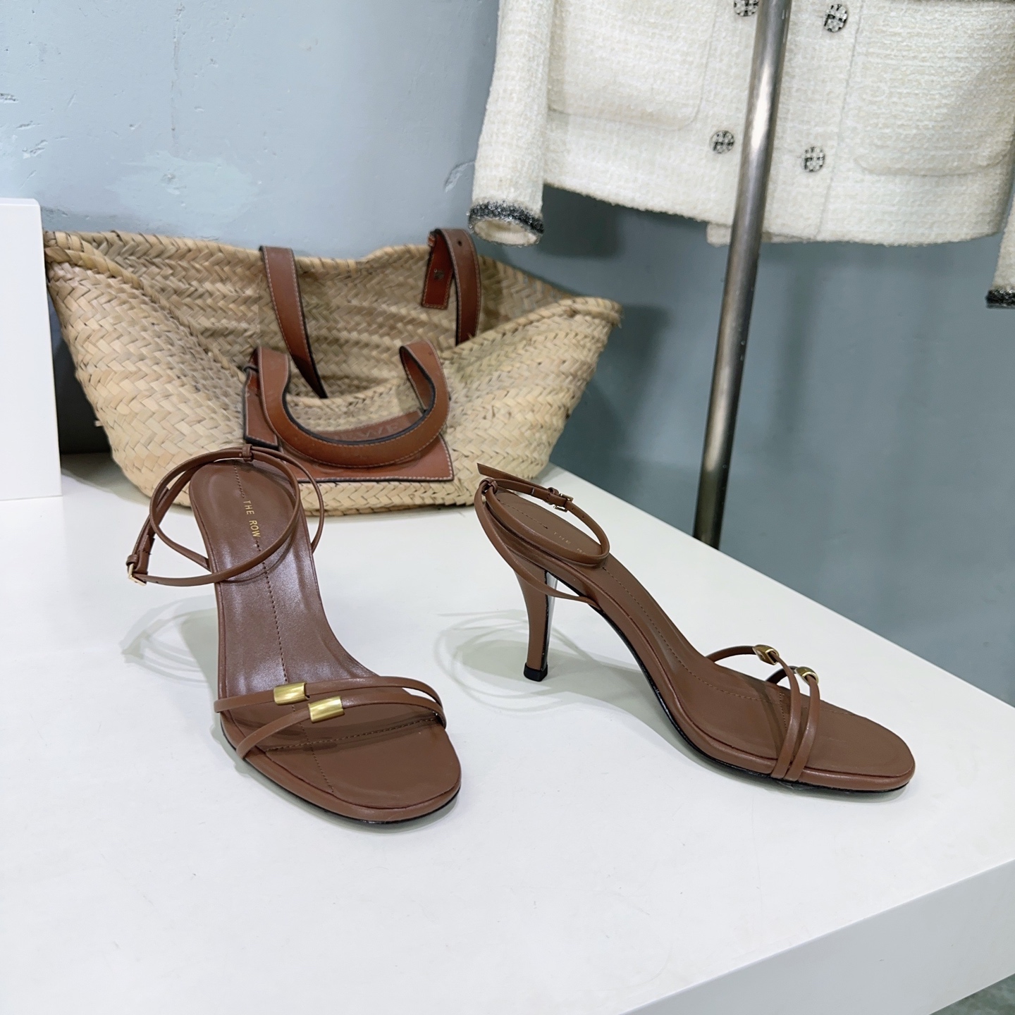 Stylish High and Low Toes Shoes: Ro* 25 Springs and Summer New Snacks - 图片 8