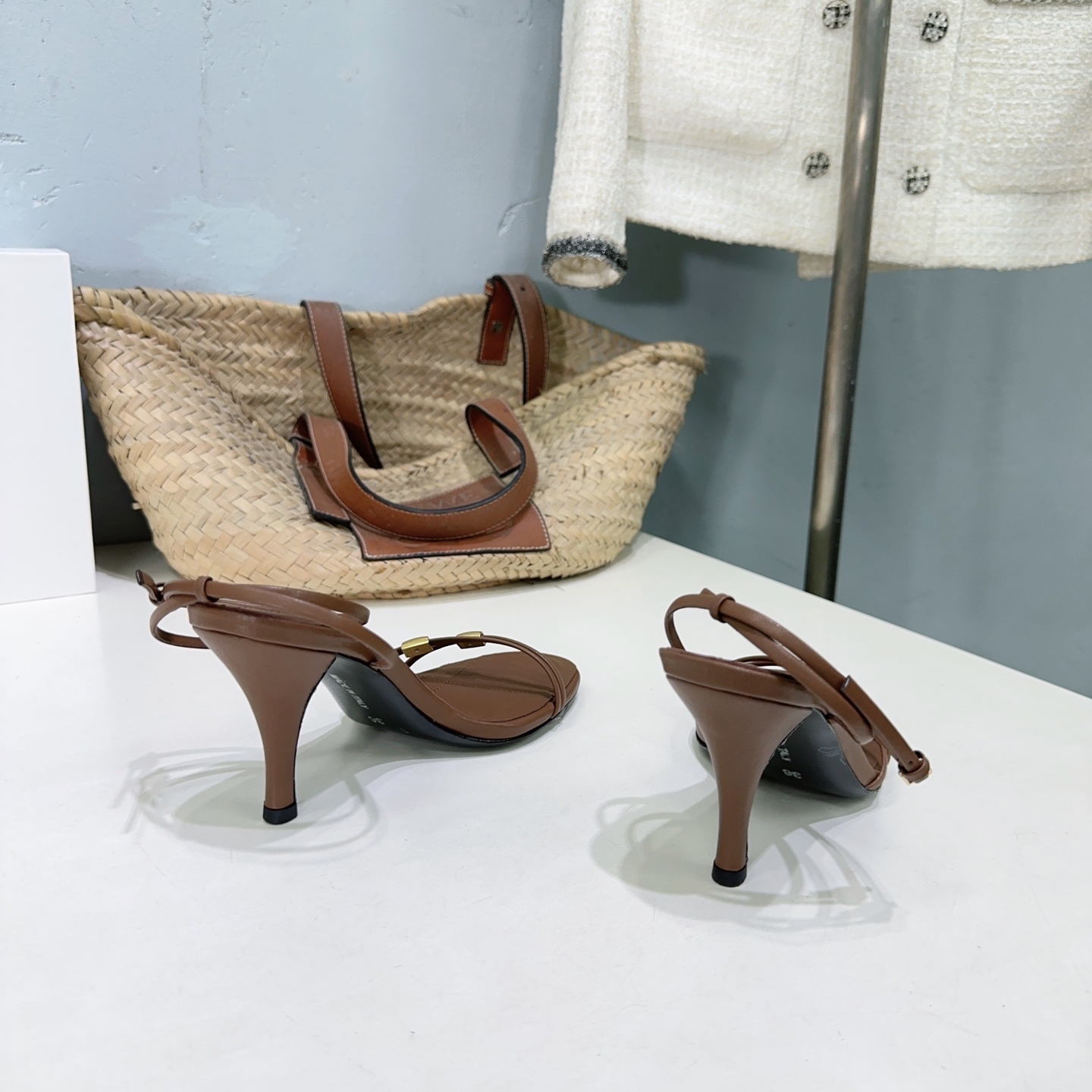 Stylish High and Low Toes Shoes: Ro* 25 Springs and Summer New Snacks - 图片 9