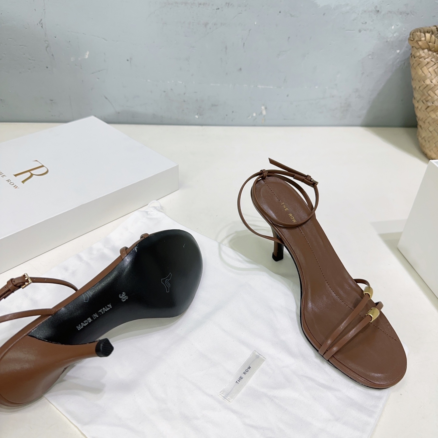 Stylish High and Low Toes Shoes: Ro* 25 Springs and Summer New Snacks - 图片 3