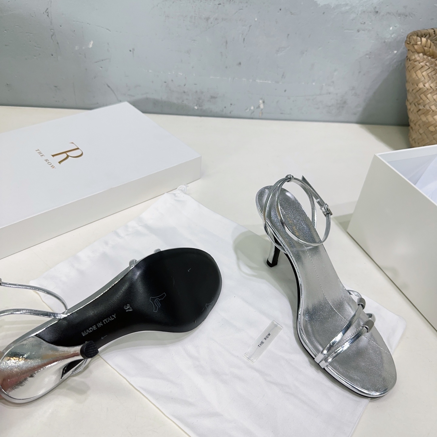 Stylish High and Low Toes Shoes: Ro* 25 Springs and Summer New Snacks - 图片 9