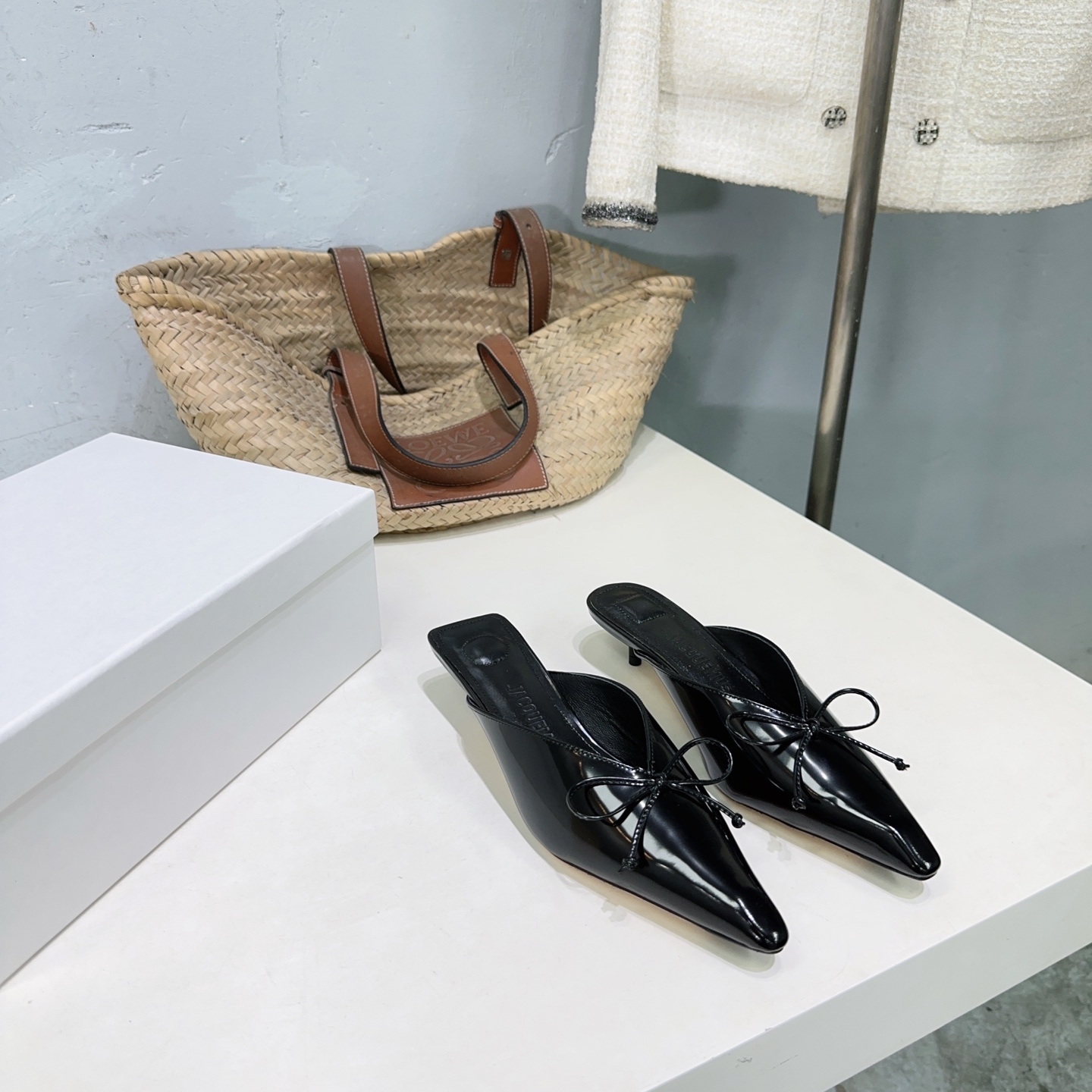 High Quality Jacquesquemus Shoes: Elegant, Sexy, and Stylish Butterfly Knot Design - 图片 3