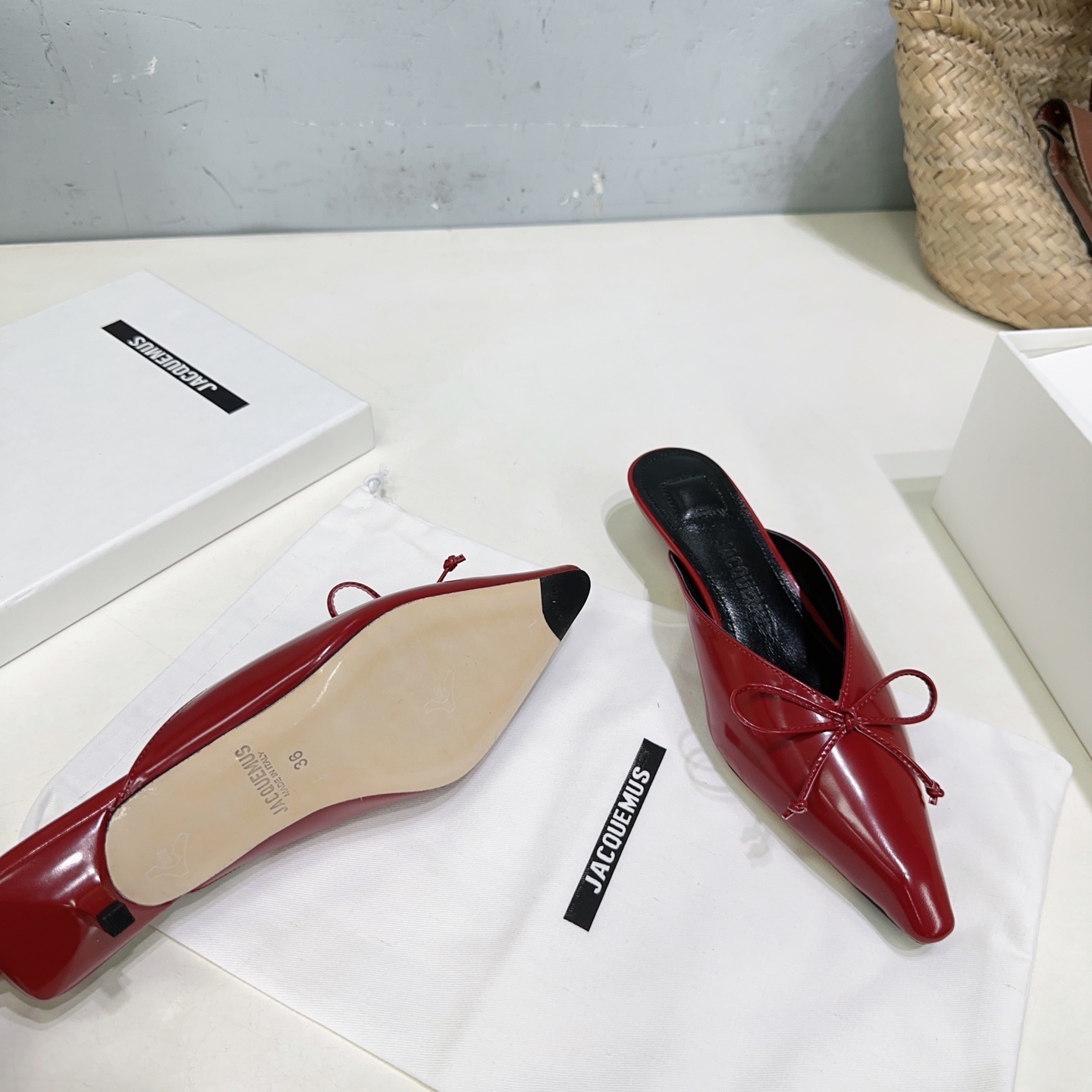 High-Quality Exit 675: Jacquesquemus Pointy Cat-Back Shoes for Elegant Summer Style - 图片 4