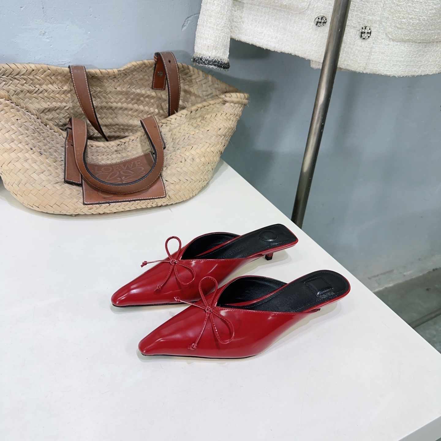 High-Quality Exit 675: Jacquesquemus Pointy Cat-Back Shoes for Elegant Summer Style - 图片 9