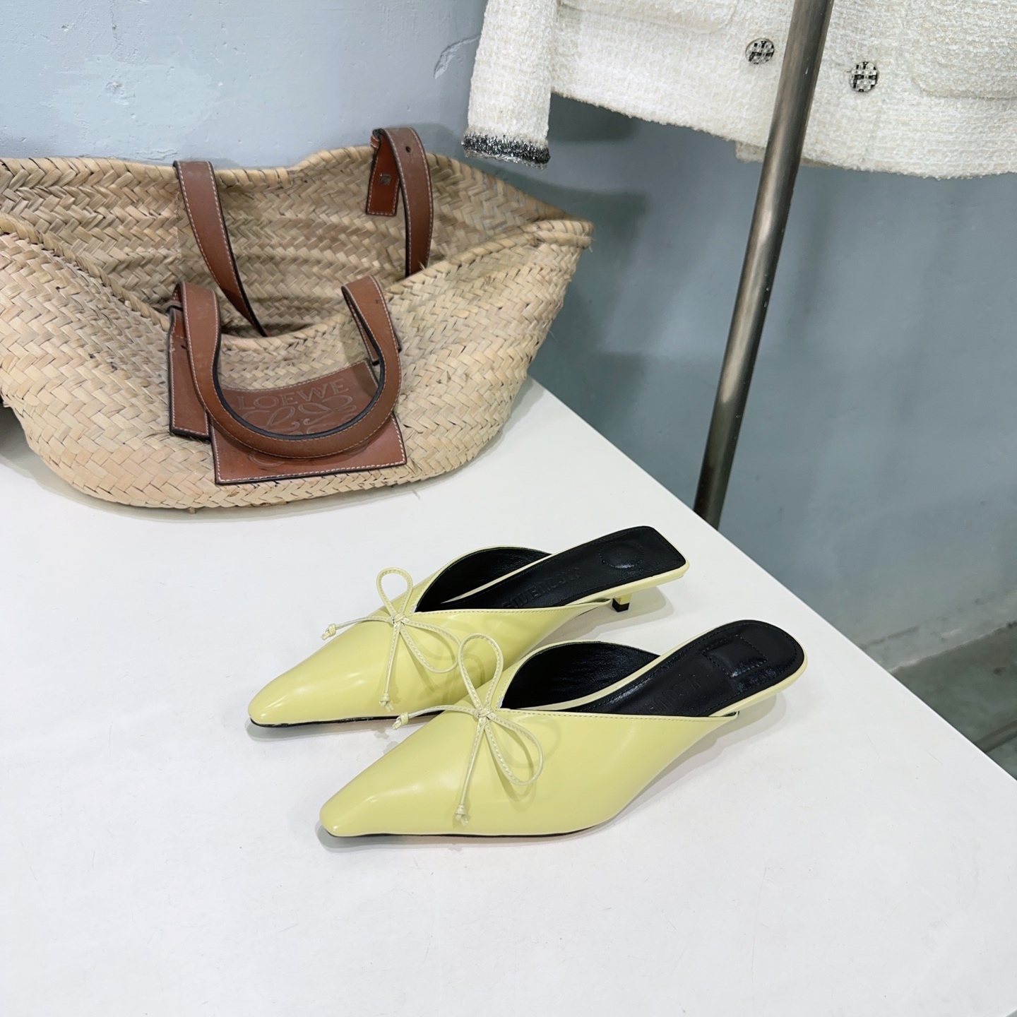 High-Quality Jacquesquemus Shoes: Elegant, Sexy, and Stylish Butterfly Knot Design - 图片 3