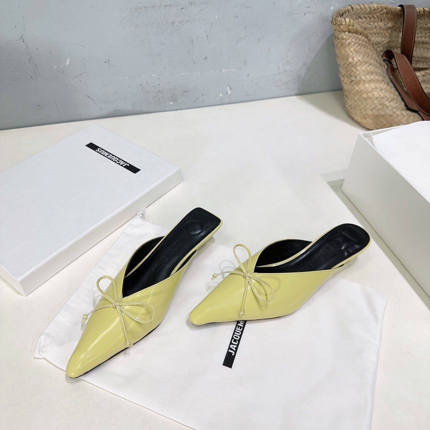 High-Quality Jacquesquemus Shoes: Elegant, Sexy, and Stylish Butterfly Knot Design - 图片 8