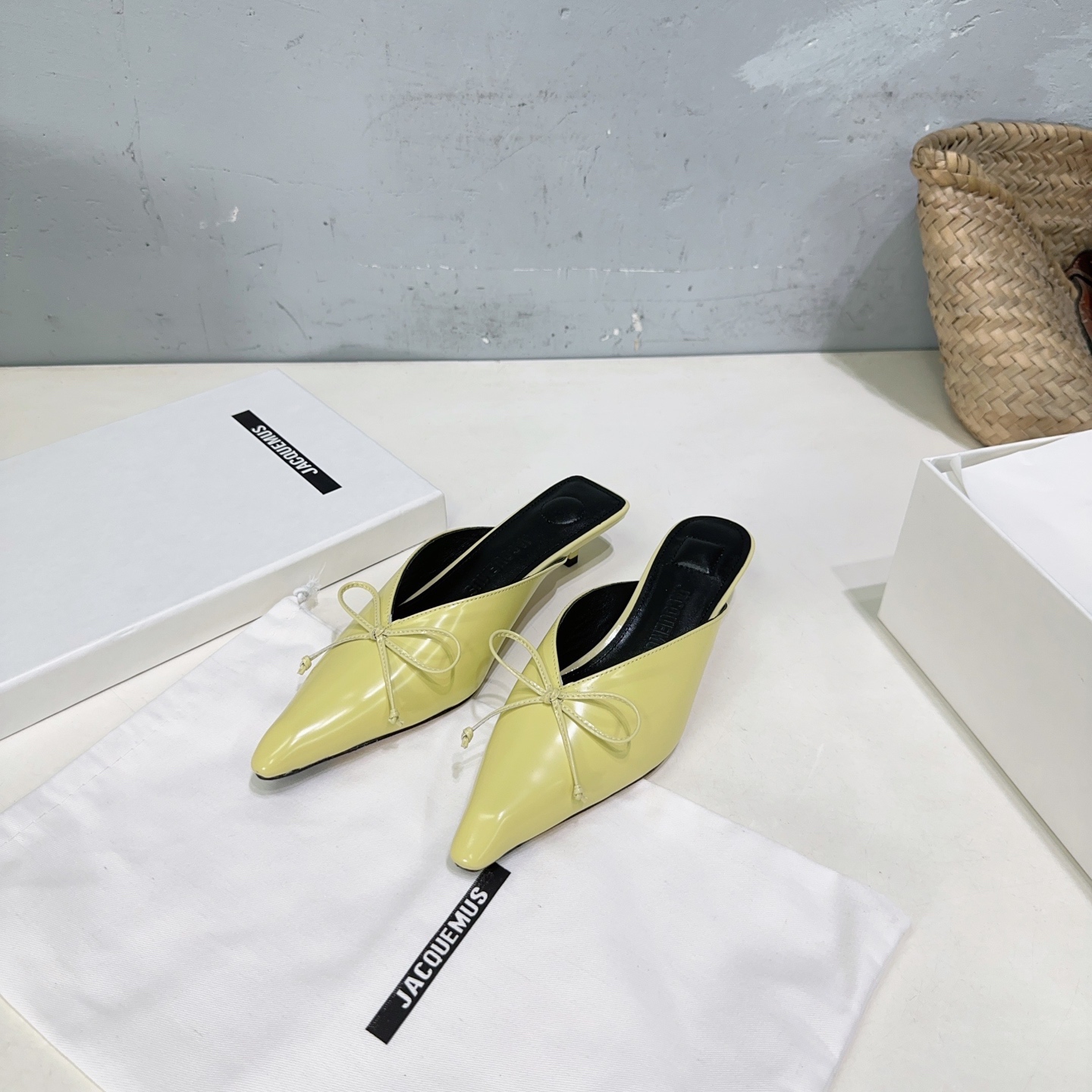 High-Quality Jacquesquemus Shoes: Elegant, Sexy, and Stylish Butterfly Knot Design - 图片 6