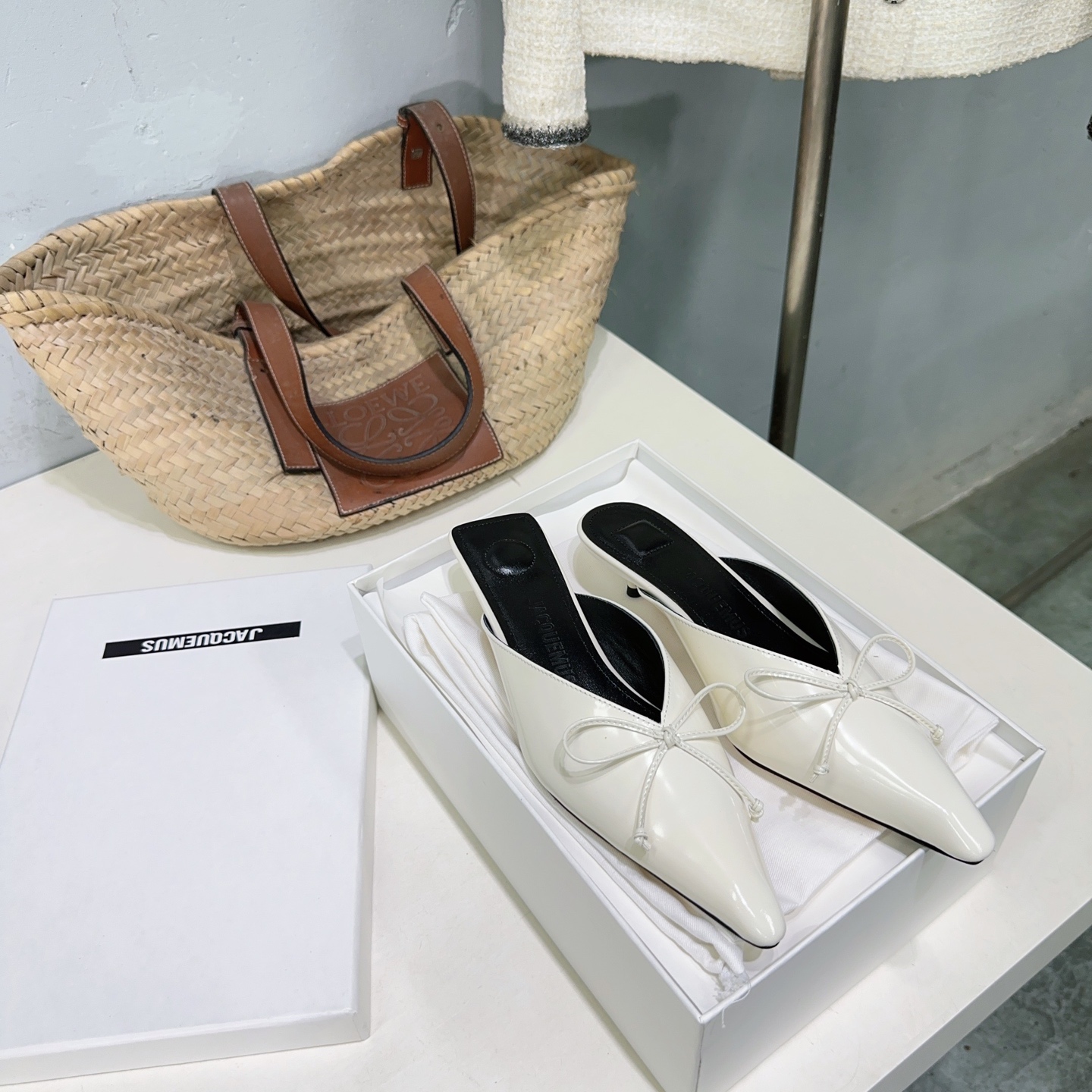 High-Quality Exit 675: Jacquesquemus Pointy Cats and Back-Shoe Shoes for Elegant Summer Style - 图片 5