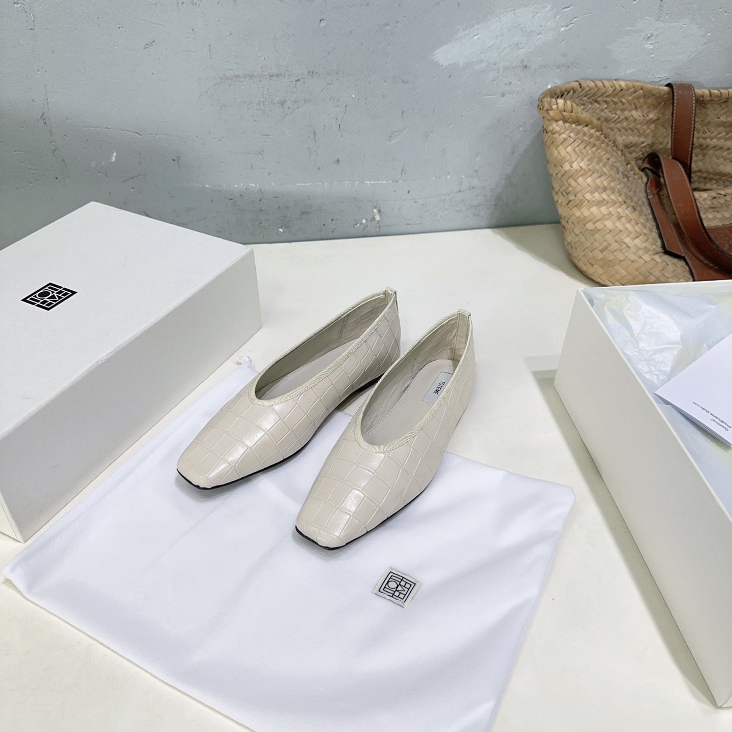 “High-Quality Toteme 25 Spring/Summer Mary Jane Grandma Shoes – Imported Italian Leather” - 图片 5