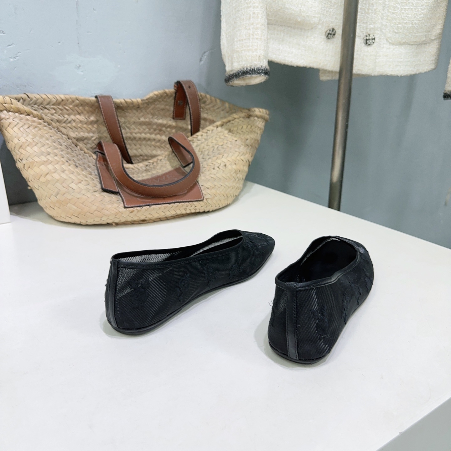 High-Quality Embroidered Floral Shoes by Magda Butrym for Spring/Summer Collection - 图片 4