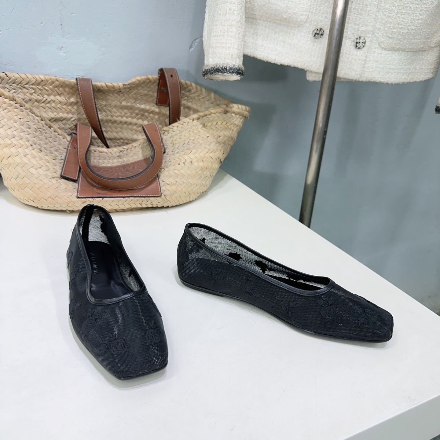High-Quality Embroidered Floral Shoes by Magda Butrym for Spring/Summer Collection - 图片 3