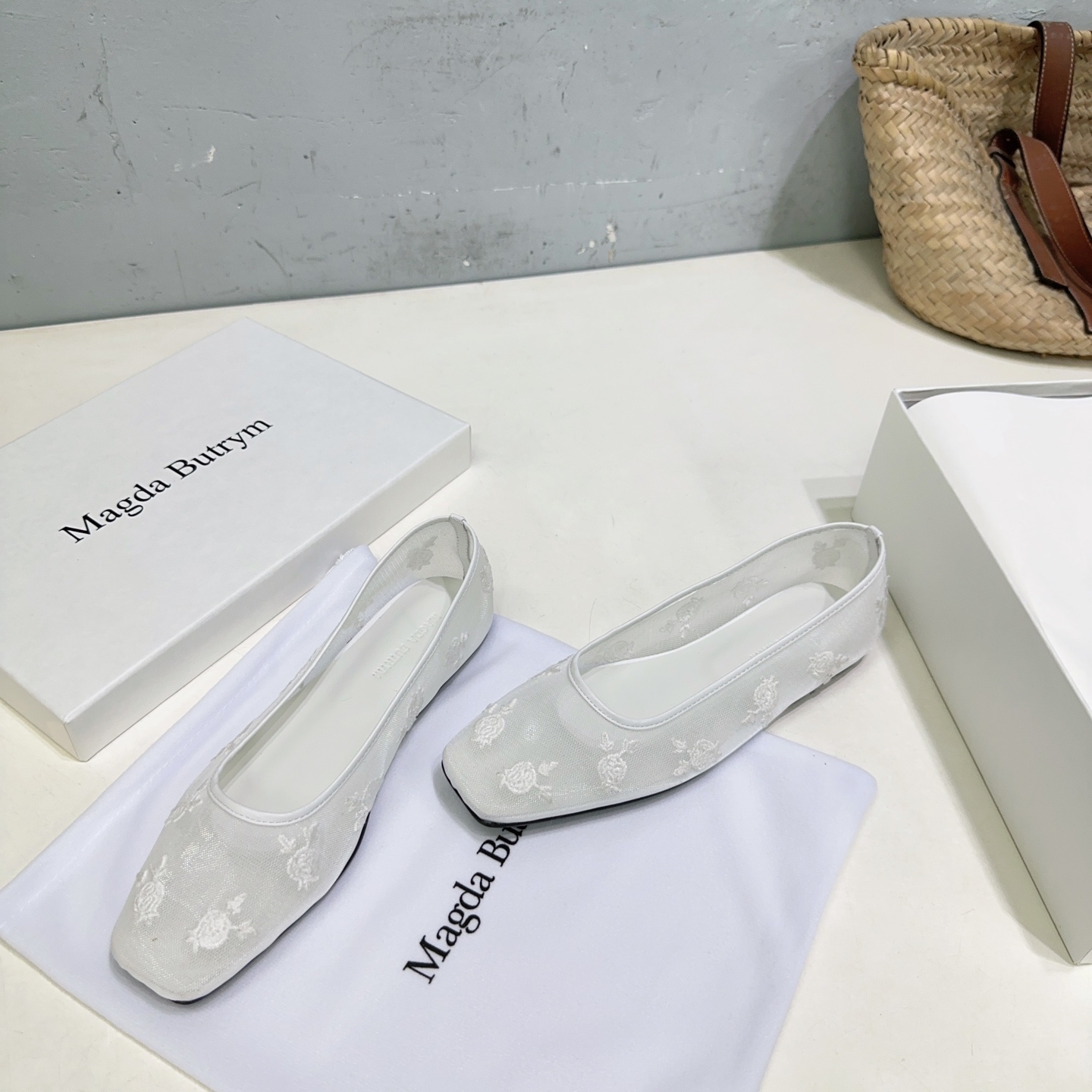 High-Quality Embroidered Shoes by Magda Butrym for Spring and Summer - 图片 2