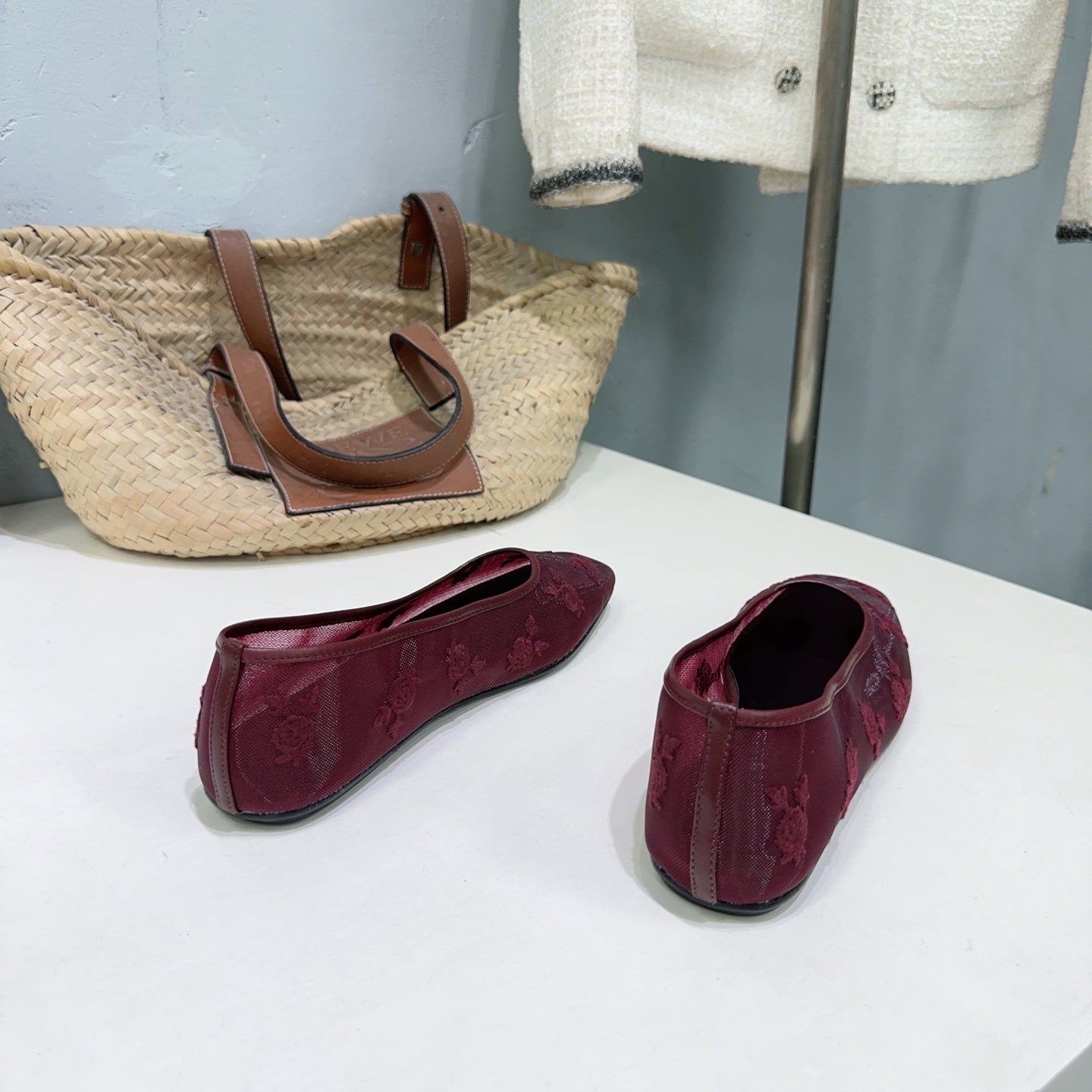 “High Quality Magda Butrym Embroidered Shoes for Spring and Summer” - 图片 4