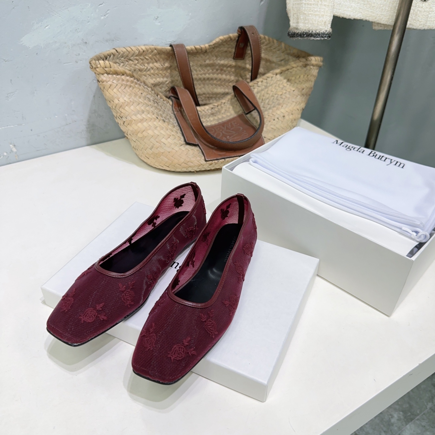 “High Quality Magda Butrym Embroidered Shoes for Spring and Summer” - 图片 6
