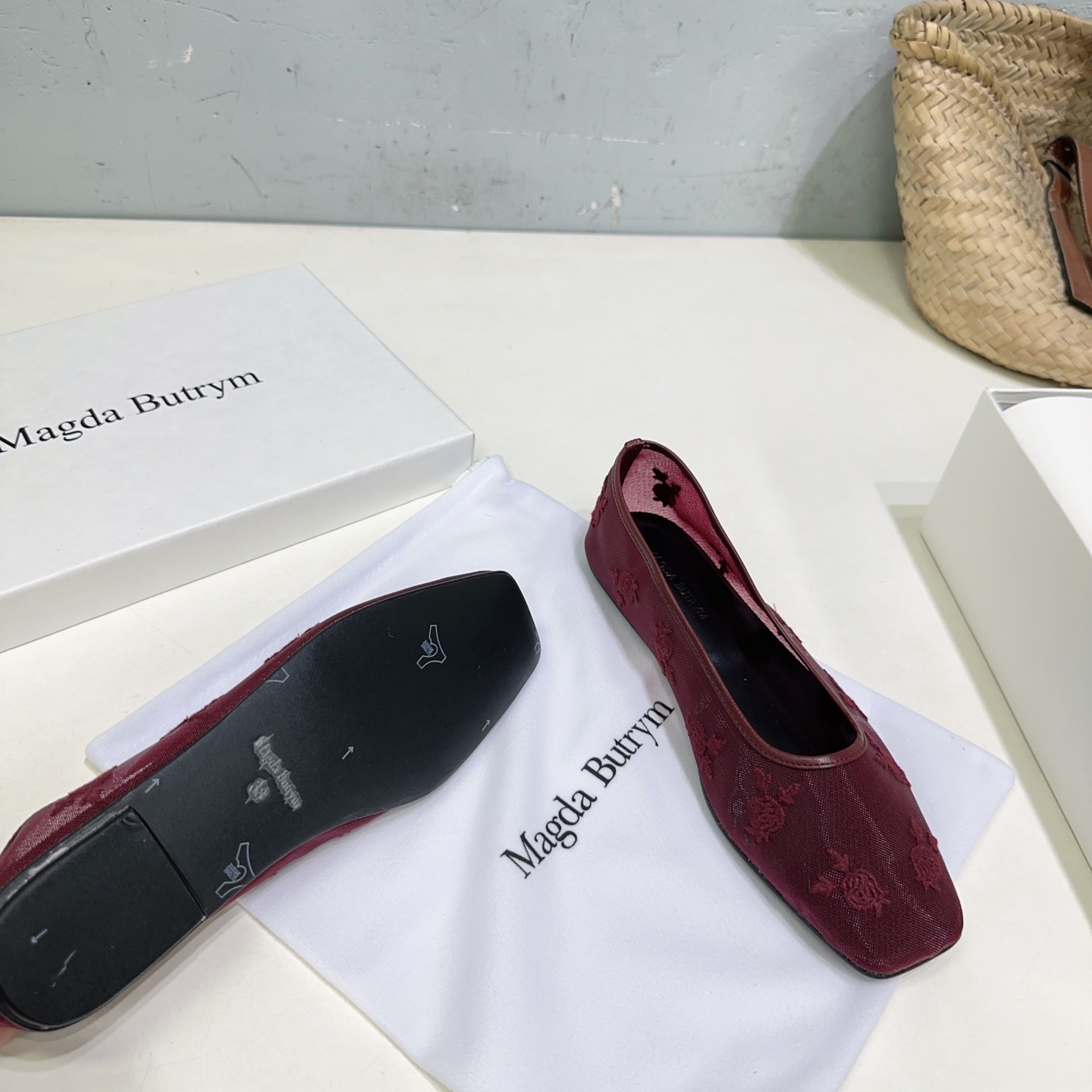 “High Quality Magda Butrym Embroidered Shoes for Spring and Summer” - 图片 9