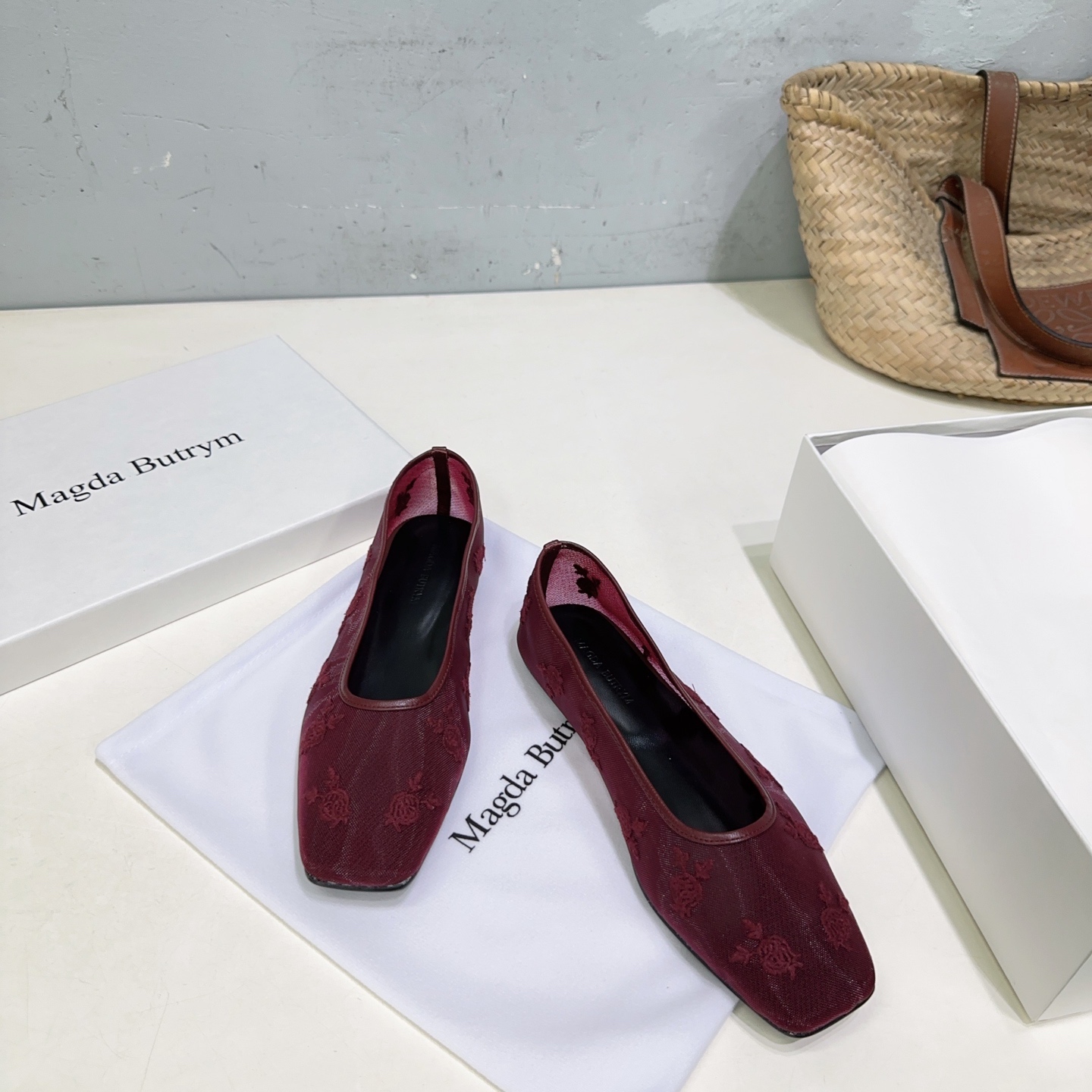 “High Quality Magda Butrym Embroidered Shoes for Spring and Summer” - 图片 7