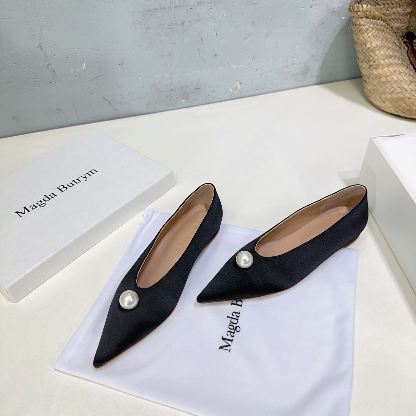 Luxurious Silk Ballet Shoes by Magda Butrym: High Quality Exit 675 Collection - 图片 8