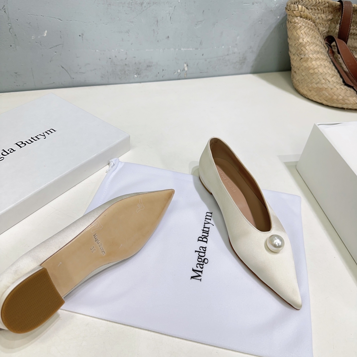 High Quality Magda Butrym Silky Ballet Shoes for Spring/Summer with Imported Leather - 图片 9